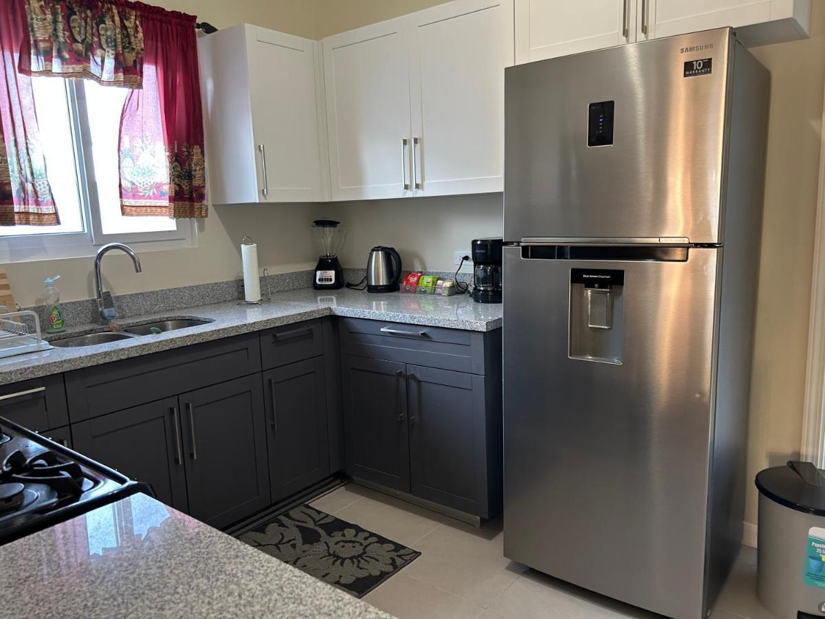 Seamist Villa @Oceanpointe Lucea Comfy 2Br W/Pool Gym & Parking Экстерьер фото