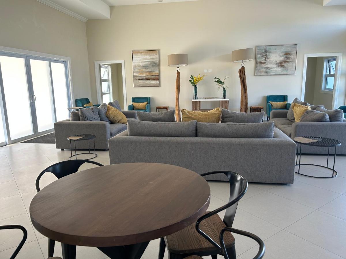 Seamist Villa @Oceanpointe Lucea Comfy 2Br W/Pool Gym & Parking Экстерьер фото