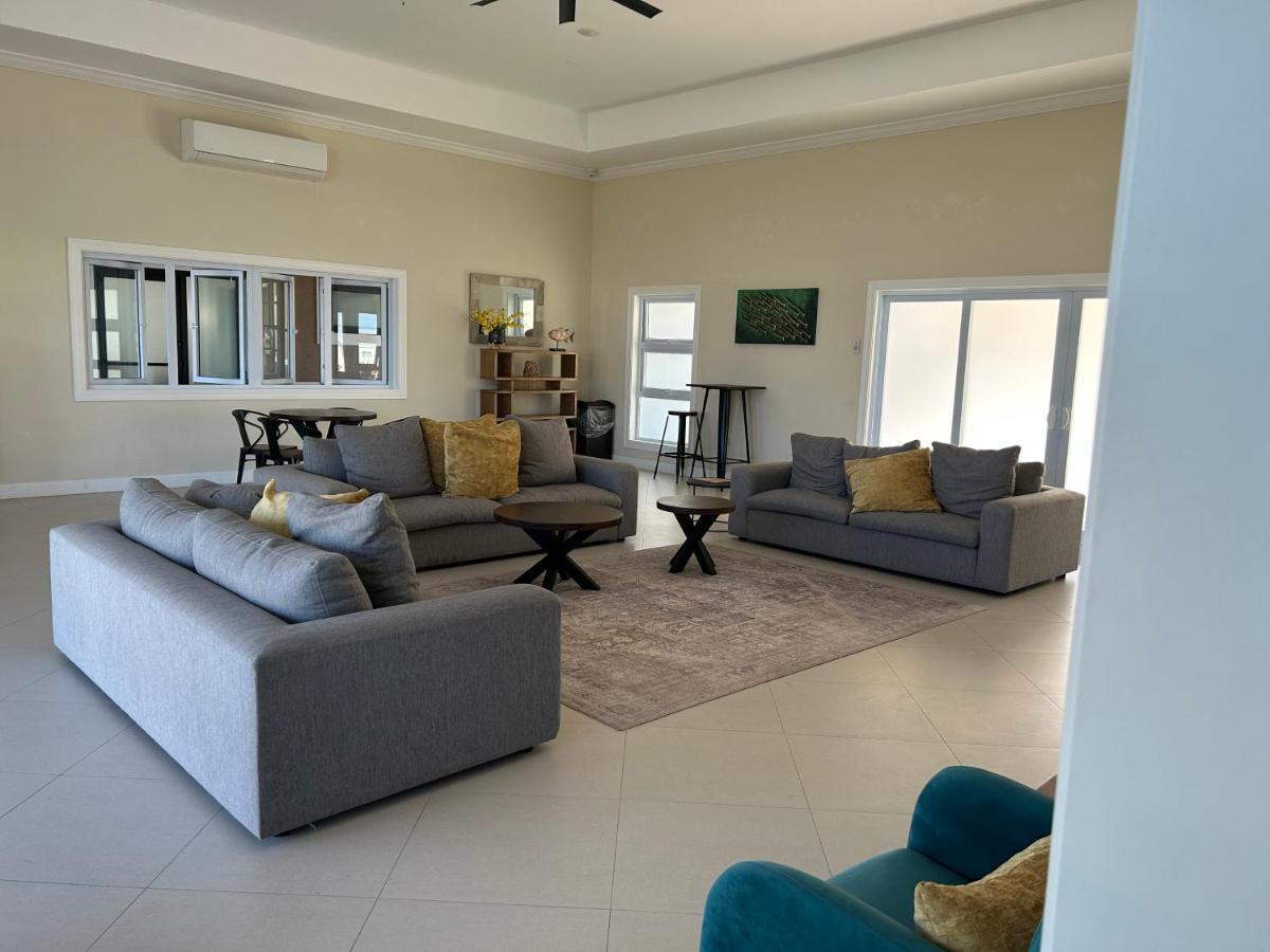 Seamist Villa @Oceanpointe Lucea Comfy 2Br W/Pool Gym & Parking Экстерьер фото