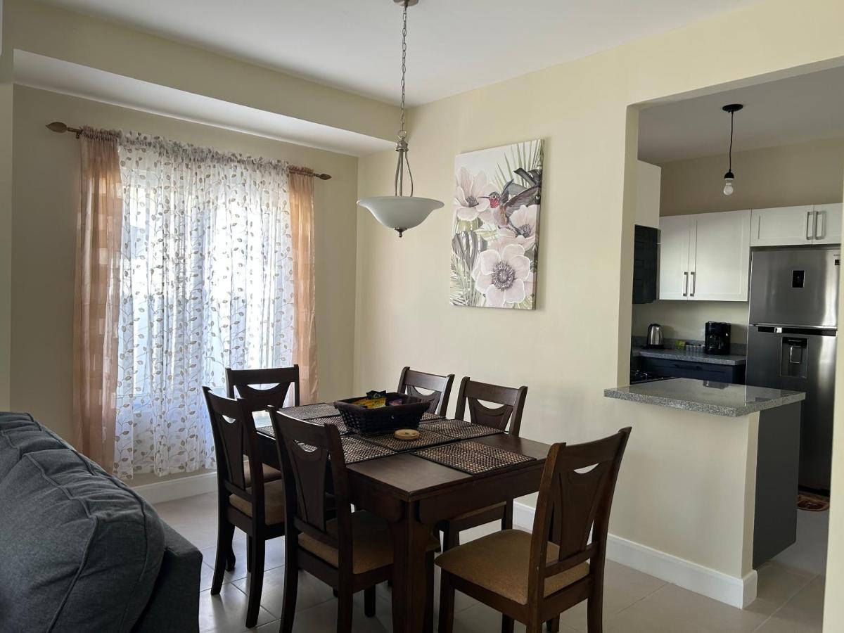 Seamist Villa @Oceanpointe Lucea Comfy 2Br W/Pool Gym & Parking Экстерьер фото