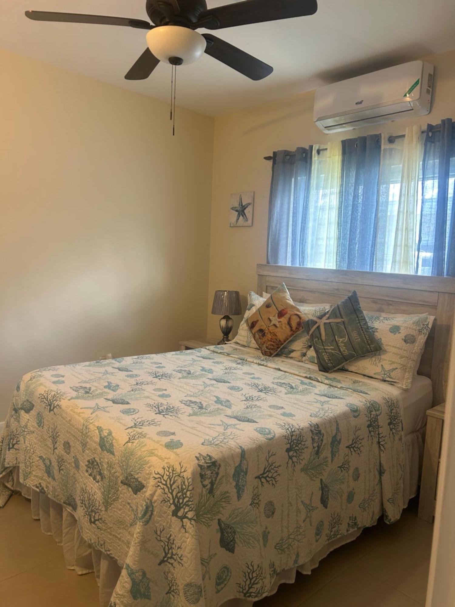 Seamist Villa @Oceanpointe Lucea Comfy 2Br W/Pool Gym & Parking Экстерьер фото